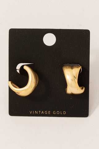 this matt gold finish set of earrings has a vintage feel and look.