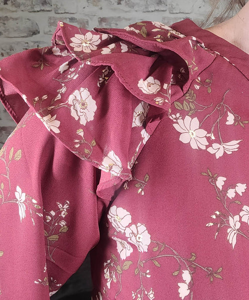Woman wearing Marron Floral Shirt 